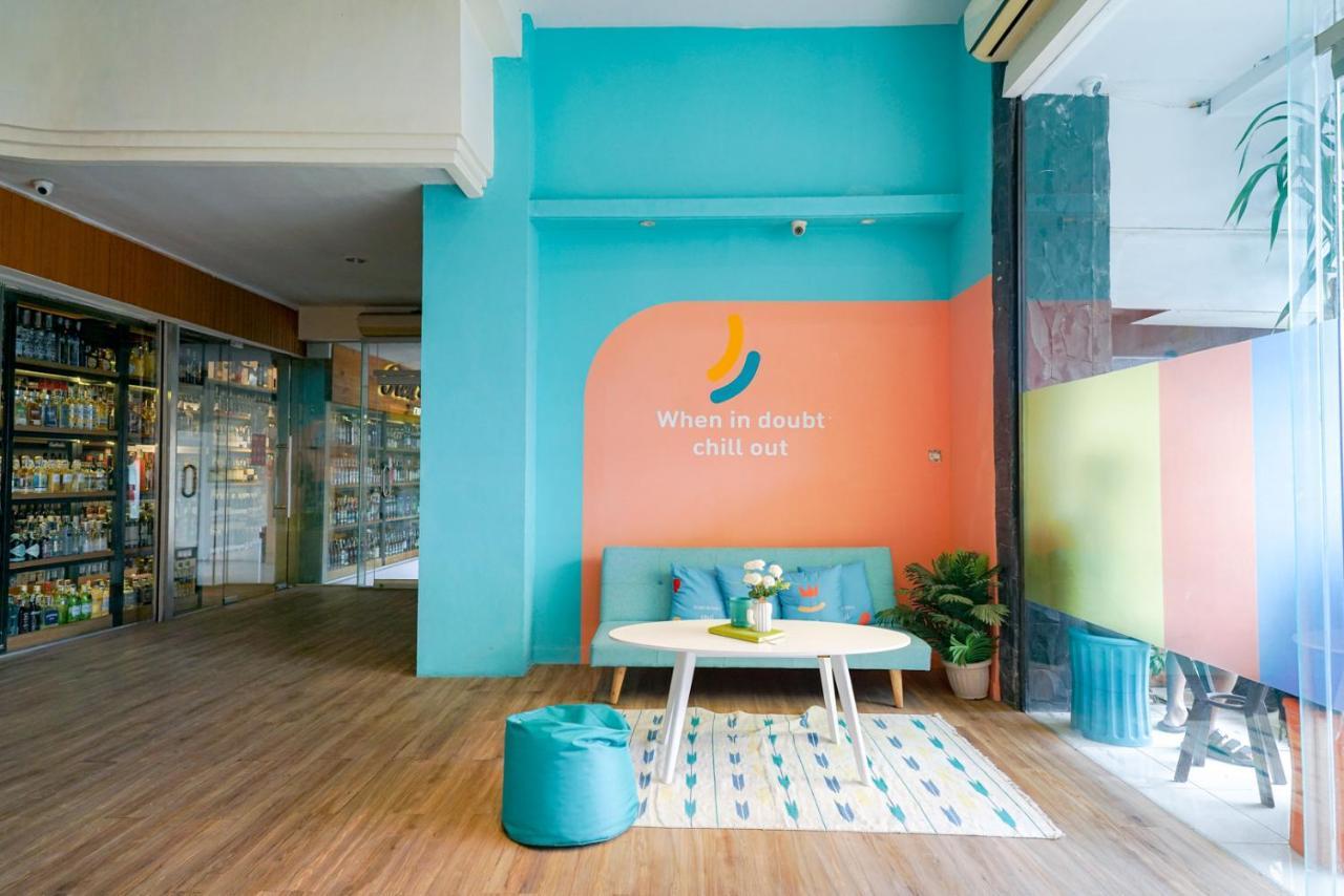 Hotel Reddoorz @ Sunset Point Seminyak Exterior foto