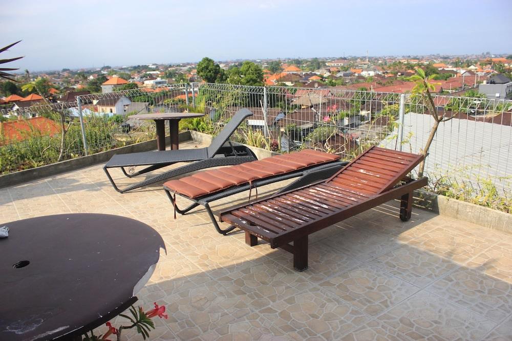 Hotel Reddoorz @ Sunset Point Seminyak Exterior foto